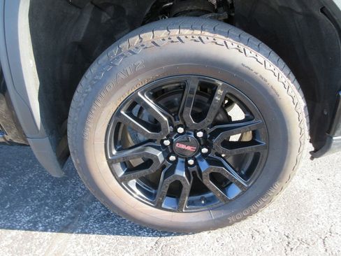 Certified 2024 GMC Sierra 1500 Elevation w/ Elevation Premium Package image 9