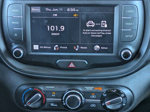 Certified 2023 Kia Soul LX FWD image 14