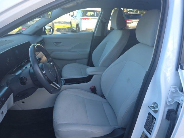 Used 2025 Hyundai Kona SEL AWD/4WD image 12