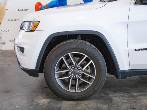 Used 2022 Jeep Grand Cherokee Limited image 17