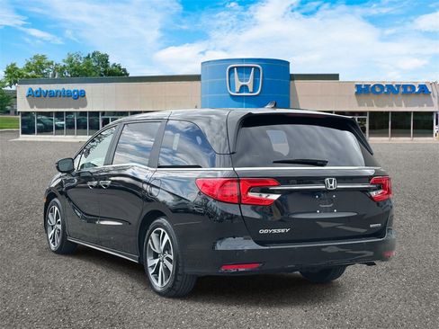 Certified 2023 Honda Odyssey Touring image 5