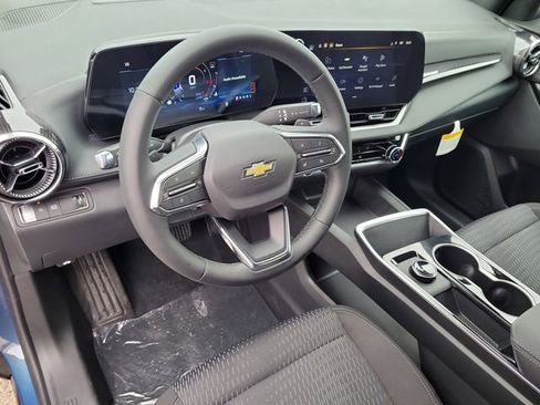 New 2026 Chevrolet Equinox LT w/ Safety and Technology Package image 17