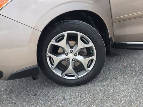 Used 2015 Subaru Forester 2.5i Touring w/ Eyesight & Navigation System AWD/4WD image 31