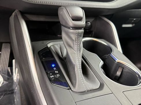 Certified 2023 Toyota Highlander L image 25