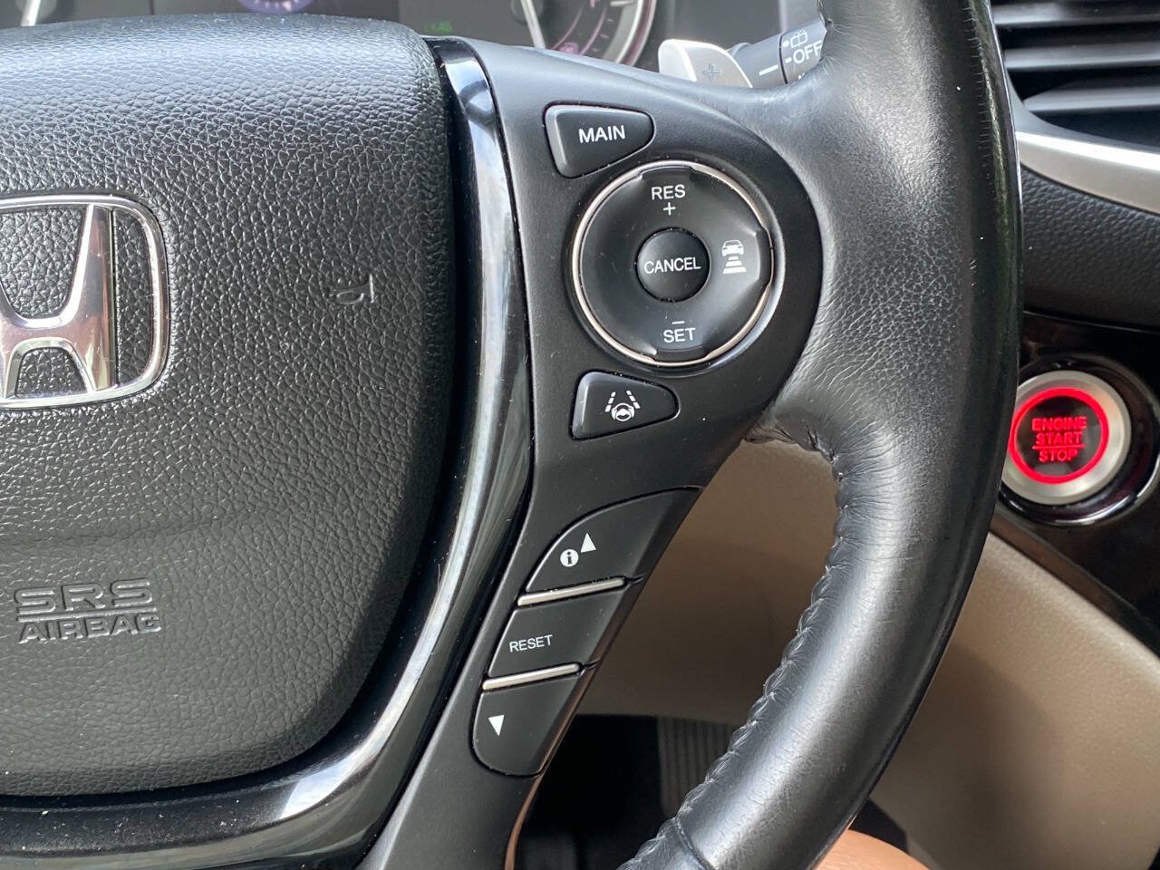 Used 2016 Honda Pilot Touring image 24