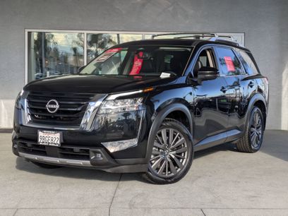 Used 2022 Nissan Pathfinder SL w/ SL Premium Package