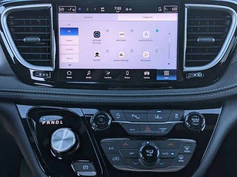 New 2026 Chrysler Pacifica Select image 14