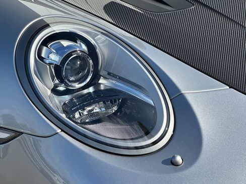 Used 2018 Porsche 911 GT2 RS image 35