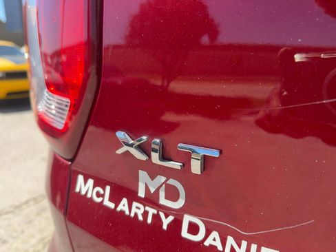 Used 2018 Ford Explorer XLT w/ Equipment Group 201A image 9