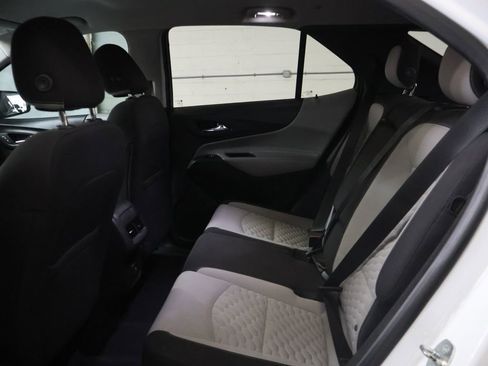 Used 2020 Chevrolet Equinox LS w/ LS Convenience Package AWD/4WD image 15
