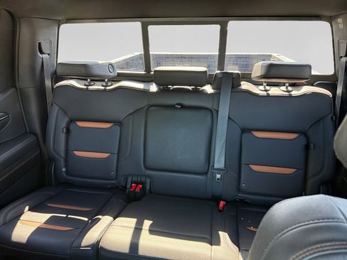 Used 2022 GMC Sierra 1500 AT4 w/ AT4 Premium Package AWD/4WD image 16