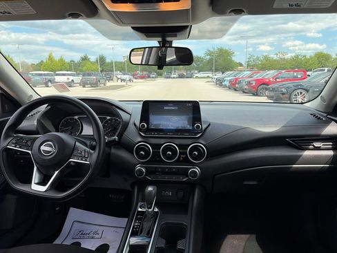 Used 2024 Nissan Sentra SV FWD image 34