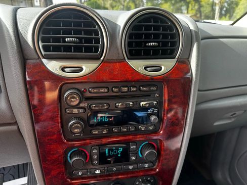 Used 2006 GMC Envoy SLT image 18