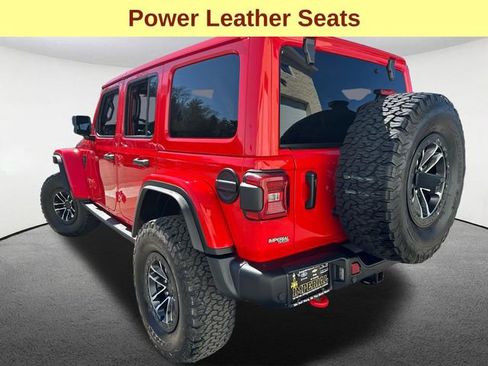 Used 2025 Jeep Wrangler Unlimited Rubicon AWD/4WD image 10