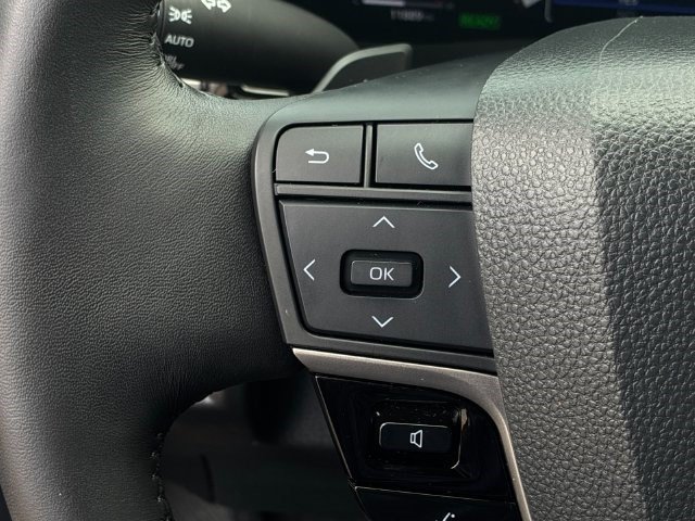 Used 2025 Toyota Camry XSE FWD image 23