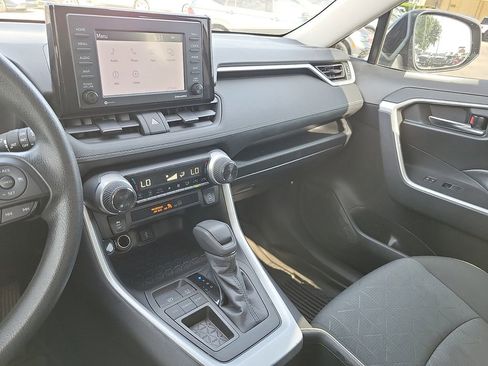 Used 2022 Toyota RAV4 XLE w/ Convenience Package FWD image 20
