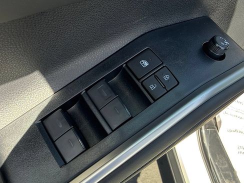 New 2026 Toyota Highlander XLE AWD/4WD image 17