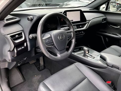 Used 2025 Lexus UX 300h FWD image 17