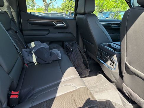 Used 2024 Chevrolet Silverado 1500 High Country w/ Technology Package image 32