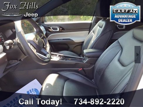 Used 2025 Jeep Compass Limited AWD/4WD image 15