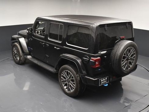 Used 2022 Jeep Wrangler Unlimited Sahara image 45