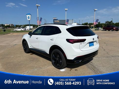 Used 2025 Buick Envision Sport Touring AWD/4WD image 7