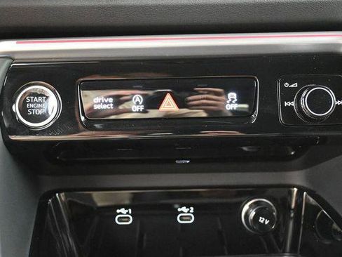 Used 2025 Audi Q5 Premium Plus w/ Premium Plus AWD/4WD image 23