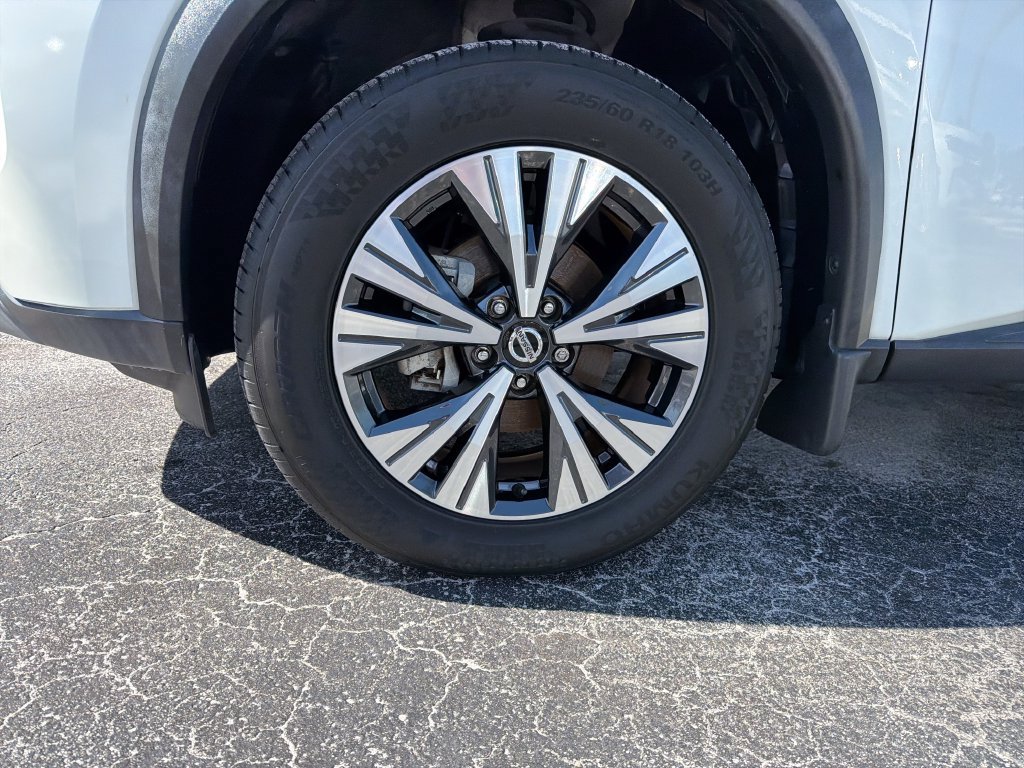 Used 2021 Nissan Rogue SV FWD image 12