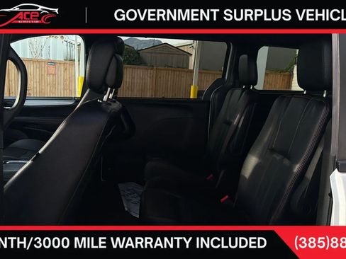 Used 2019 Dodge Grand Caravan GT w/ Safety Sphere Group FWD image 14