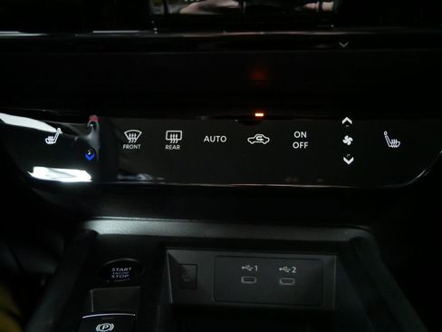 New 2026 Nissan Kicks SR w/ Cold Weather Package AWD/4WD image 31