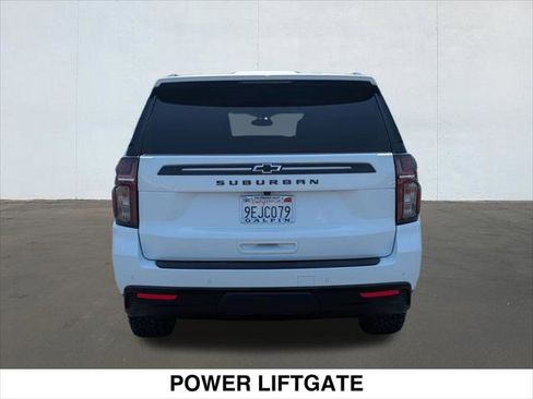 Used 2023 Chevrolet Suburban Z71 w/ Luxury Package AWD/4WD image 4