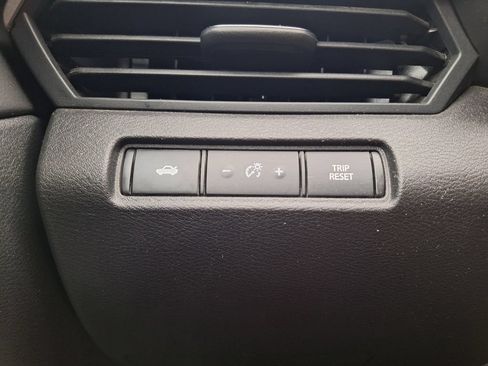 Used 2025 Nissan Altima 2.5 SV FWD image 23