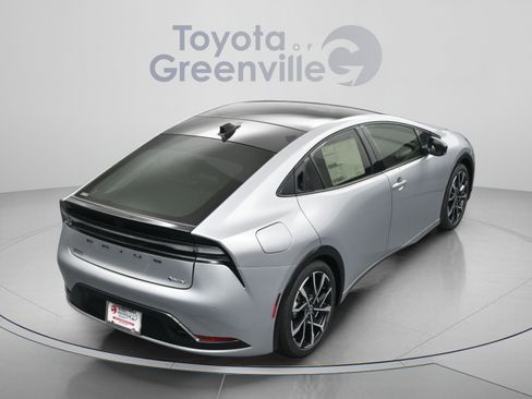 New 2025 Toyota Prius Plug-In Hybrid FWD image 13