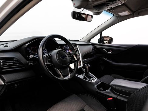 Used 2020 Subaru Outback Premium image 3