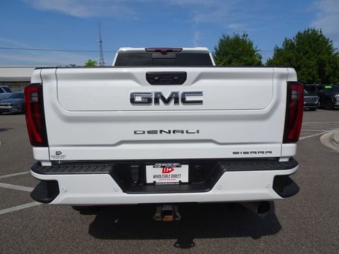 Used 2024 GMC Sierra 2500 Denali Ultimate AWD/4WD image 5