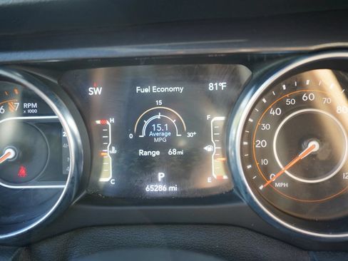 Used 2021 Jeep Gladiator Sport AWD/4WD image 11