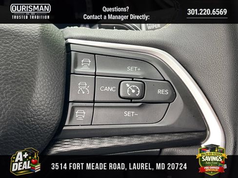 Used 2025 Jeep Grand Cherokee Altitude AWD/4WD image 24