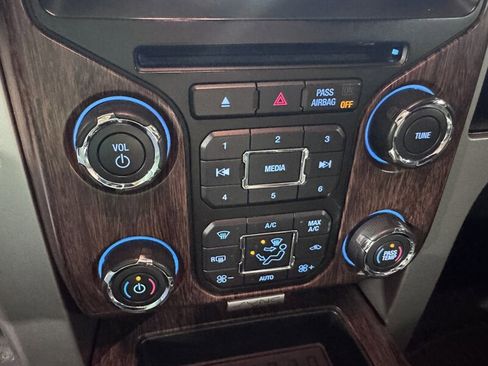 Used 2013 Ford F150 Lariat w/ Luxury Equipment Group image 22