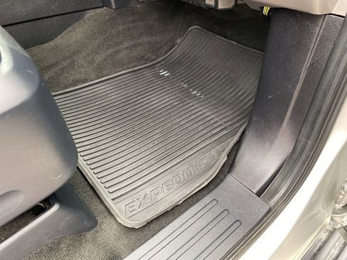 Used 2017 Ford Expedition Limited image 13