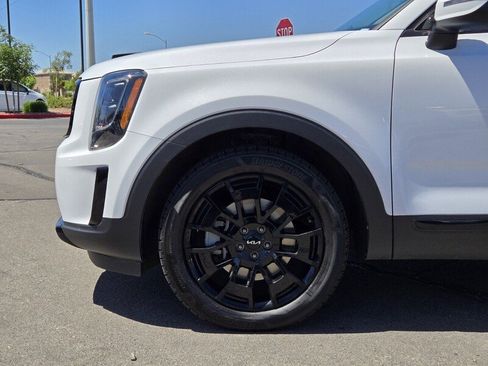 Certified 2022 Kia Telluride EX w/ EX Premium Package AWD/4WD image 10