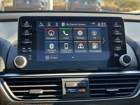 Used 2021 Honda Accord Touring image 11
