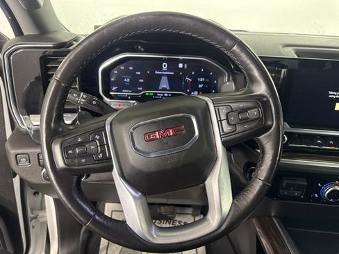 Used 2022 GMC Sierra 1500 Elevation w/ LPO, Elevation Black Package image 26