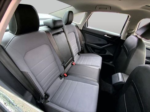 Used 2025 Volkswagen Jetta SE FWD image 20