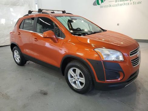 Used 2015 Chevrolet Trax LT w/ LT Sun and Sound Package AWD/4WD image 9
