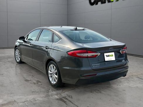Used 2019 Ford Fusion SE FWD image 8