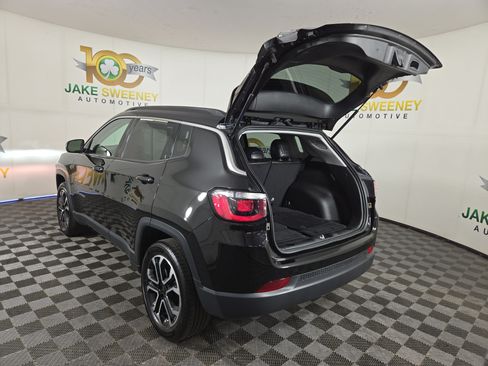 Used 2022 Jeep Compass Limited AWD/4WD image 32