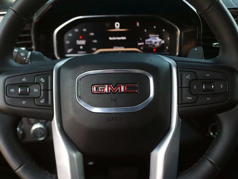 Used 2025 GMC Sierra 1500 SLT w/ SLT Premium Plus Package AWD/4WD image 18