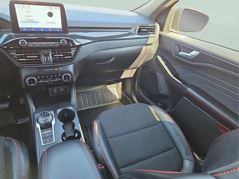 Used 2025 Ford Escape ST-Line image 12