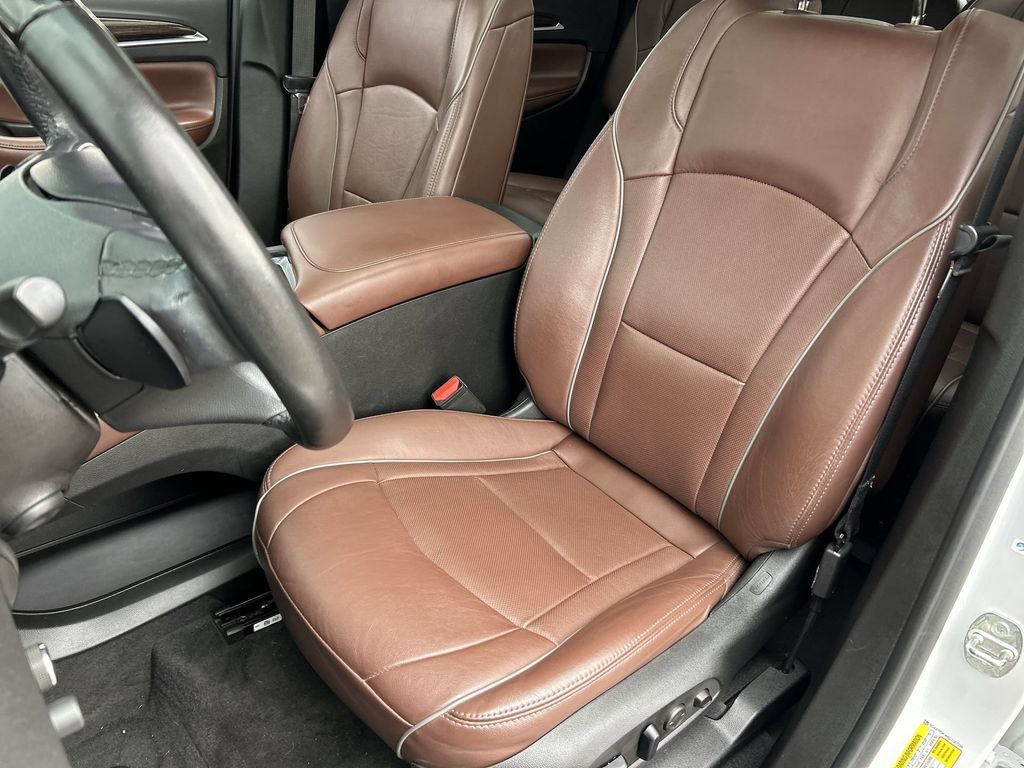 Used 2020 Buick Enclave Avenir w/ Avenir Technology Package FWD image 20
