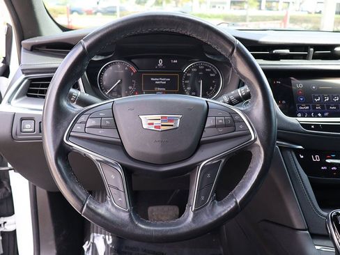 Used 2022 Cadillac XT5 Luxury image 43